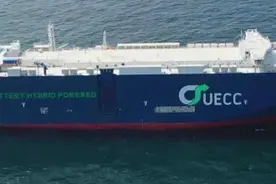 世界首艘“LNG双燃料+电池混合动力”汽车滚装船将交付图片