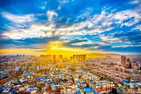 麻城市两会｜新建和改造提升金盛路、小康路、京广大道等，完成金桥大道、孝感乡路示范路二期工程图片