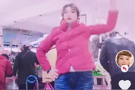 菜场跳舞的卖菜阿姨走红：左手生活，右手梦想图片