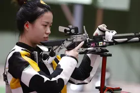 杨倩参加清华特等奖学金答辩位列前十：为国争光是永远不变的追求图片