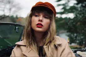 泰勒·斯威夫特重录经典专辑《Red》写真梦回2012图片