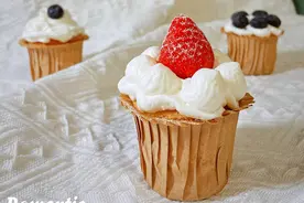 第一次做就成功的纸杯蛋糕 | 烤箱美食图片