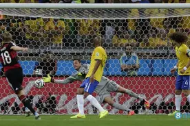 BBC盘点10大令人震惊的国家队比赛：德国7-1巴西、希腊神话在列图片