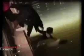 霸气！65岁大妈跳河救起90后小伙：大江大浪经历过一些图片