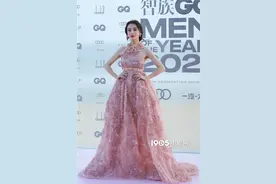 GQ盛典女星斗艳：Baby热巴宛如仙女 刘雯气场全开图片