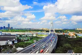 即日起，上海全市行政区域内禁止升放气球，否则将依法予以处罚图片