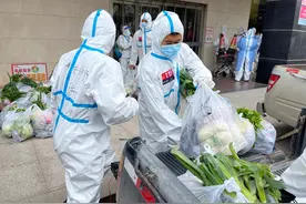 瞒着妻子奔赴战疫征程，看“蓝朋友”奋战五莲的192小时图片