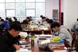 15084人报考湖北大学硕士研究生，这些专业最热门图片