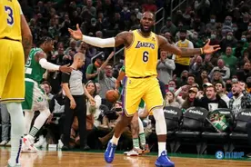 詹姆斯：复出感觉像个新秀 我们没有恐慌感但需要有紧迫感图片