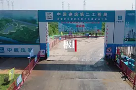 3D技术铺筑路面，打造毫米级竞速赛道！中部地区首个国际赛车场明年中旬交付图片