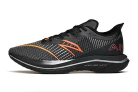 一周运动新品 | 安踏上新马拉松竞速跑鞋，Kappa推千禧风复古面包鞋图片