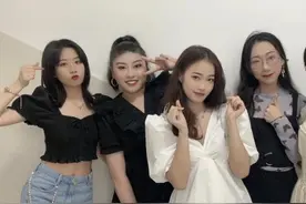 五个上戏“00后”女生用京剧戏腔征服全网！爆红之后，她们的回应更赞→图片