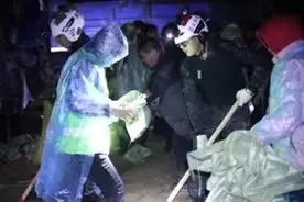 他的名字叫“微光”，救援路上说走就走图片