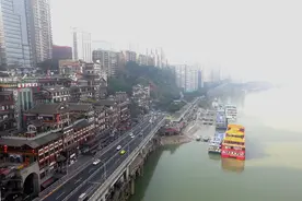 26日洪崖洞码头开港运营 可坐两江游轮船和轮渡图片