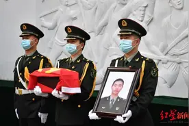 勇救战友牺牲 李波烈士今日“回家”，骨灰安葬在四川岳池烈士陵园图片