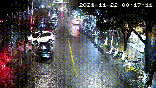 凌晨，浙江一私家车逼停警车！咋回事？图片