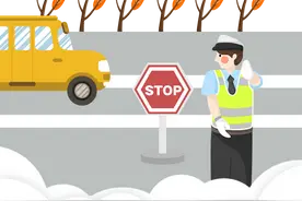 当心！假期开“顺风车”赚外快？这种情况可能被罚......图片