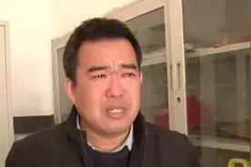 立案，4人被查！学生呕吐校长痛哭，“换不动”的送餐公司是怎么中标的？图片