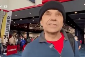 美国球迷打call孙颖莎樊振东：谢谢你，中国图片