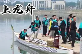 安庆师大将龙舟“划”进体育选修课图片