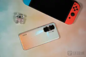 荣耀60 Pro体验：新工艺注入，轻薄依旧精致不减丨钛极客图片