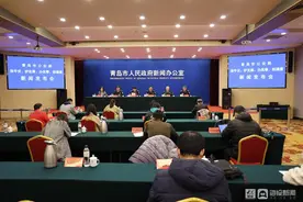 绿色通道、人工引导、简化采集流程...青岛五大举措便利老年人办理出入境证件图片