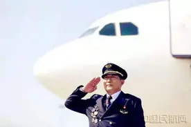 张存年：歼击机到A330，为民航事业飞行25700小时图片