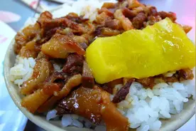 3块钱料理包做的外卖卤肉饭，你敢吃吗图片