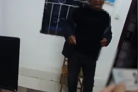 男子捡到驾照贴上自己照片，被拘十天罚款3500元视频封面