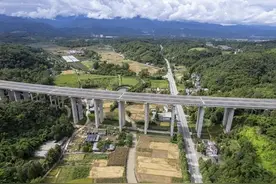 成都三绕高速拟于年内全线贯通！到2025年，成都与相邻市州至少有2条高速相连图片