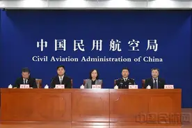 民航局：842架飞机客舱可上网 213架可地空通信图片