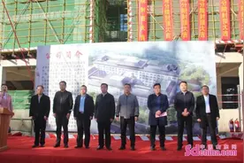 占地24亩，按二级医院标准设计 牡丹人民医院青年湖院区封顶图片