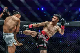 中国自由搏击“一哥”邱建良复出，与日本名将苦战三局点数告负图片