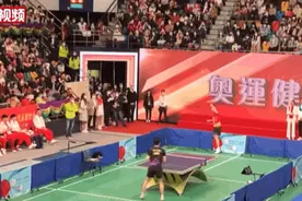 世纪同框！这张照片含“金”量太高图片