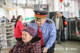道德模范索建民：从小伙到中年，坚持助人为乐30余载图片
