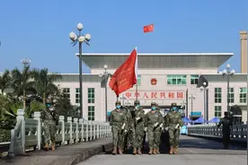 “和平救援-2021”中国军队参演分队抵达越南芒街图片