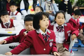 托马斯小学一年级课堂什么样？跟着爸妈们去看看吧图片