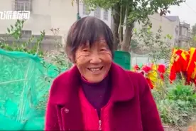 孙海洋携子回老家认亲，奶奶对孙卓说“因为找你差点命都没了”：曾在街上举着寻人启事图片