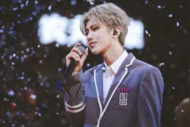 蔡徐坤巡演被罚，专辑被批，网友：舅舅坑了自己的外甥图片