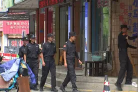 “抢甘蔗”的市容服务外包争议：本想借管罚分离避免情绪执法图片