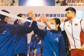 奥运健儿为香港社会带来正能量（时代精神耀香江）图片