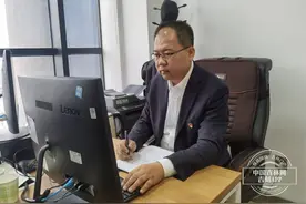 医保战线的尖兵——记白山市医疗保险管理局医疗监督科科长衣爱民图片