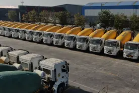 山东济宁客户豪购100台徐工漢風G5 8x4轻量化搅拌车图片