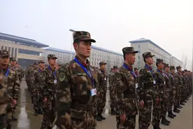 强强对决！直击武警特战队员比武竞赛现场图片