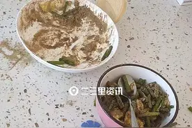 辽宁3岁宝宝下厨做了一道“十三香炒蒜薹”：给爸爸做的午餐图片