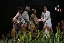 音乐剧《追光者》北京上演 讲述李耘生感人故事图片