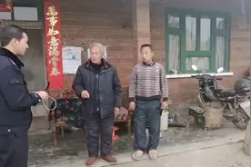 乐山公鸡有“武功”，老鹰惨烈负伤等待民警救援图片