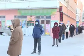 零下40度极寒下的呼伦贝尔：医护戴塑胶手套采样，吃饭需“狼吞虎咽”图片