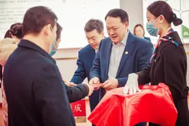 潍坊城投集团开启“交房即交证”全新服务模式图片