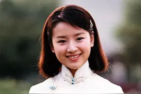 李靓蕾的原型，找到了图片